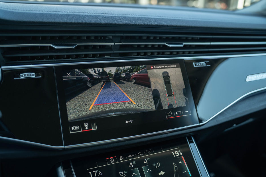 Продам Audi Q7 Premium Plus 2023 года в Черновцах