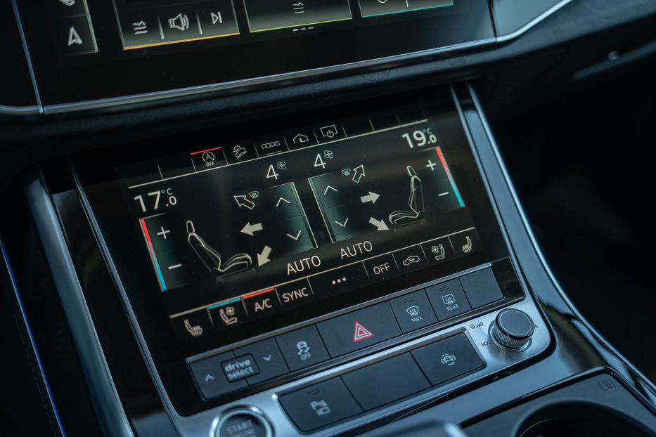 Продам Audi Q7 Premium Plus 2023 года в Черновцах