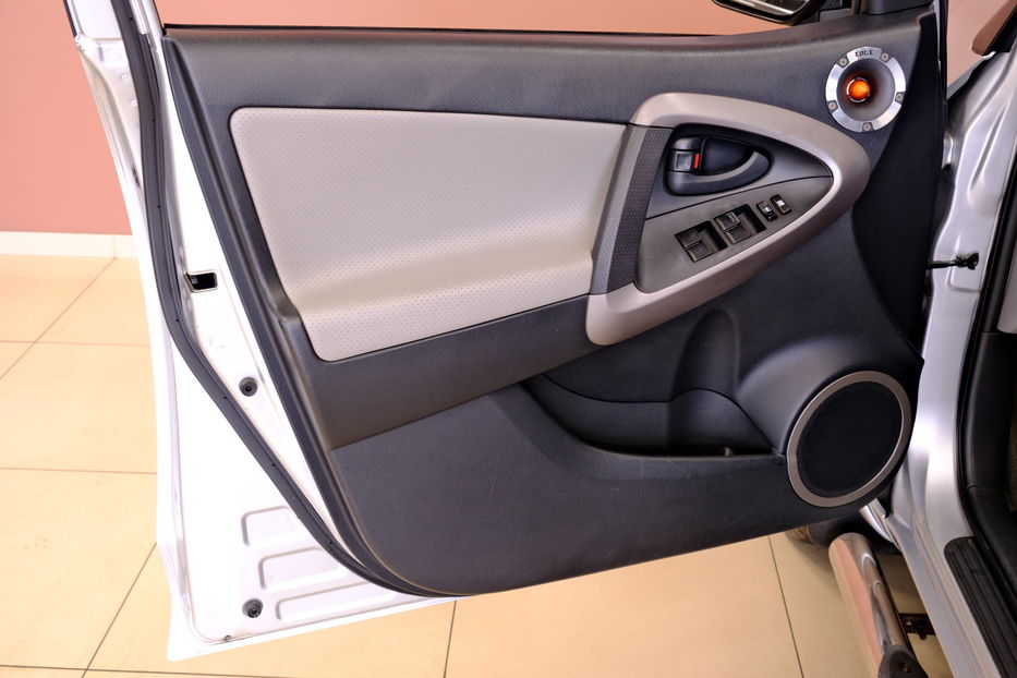 Продам Toyota Rav 4 Long 2006 года в Одессе