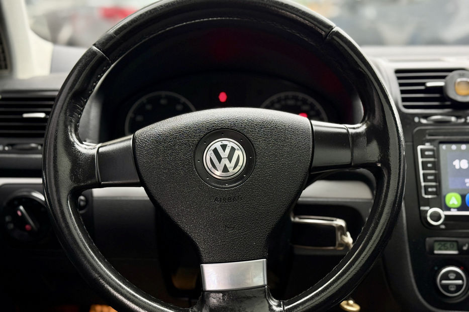 Продам Volkswagen Golf V TSI MT (122 л.с.) 2008 года в Киеве