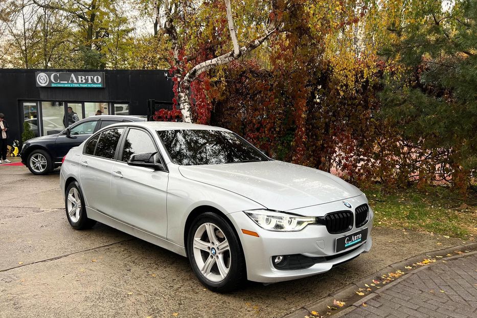 Продам BMW 320 2013 года в Черновцах