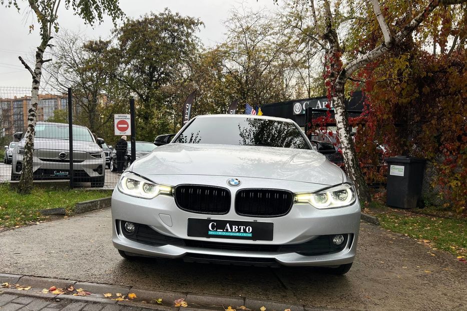 Продам BMW 320 2013 года в Черновцах