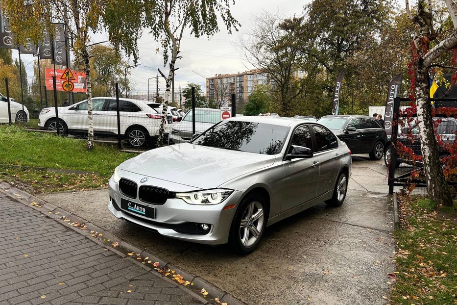 Продам BMW 320 2013 года в Черновцах
