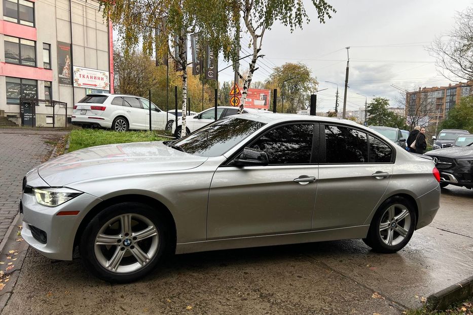 Продам BMW 320 2013 года в Черновцах