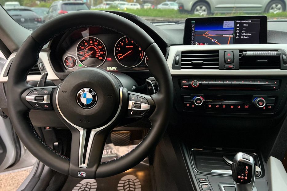 Продам BMW 320 2013 года в Черновцах