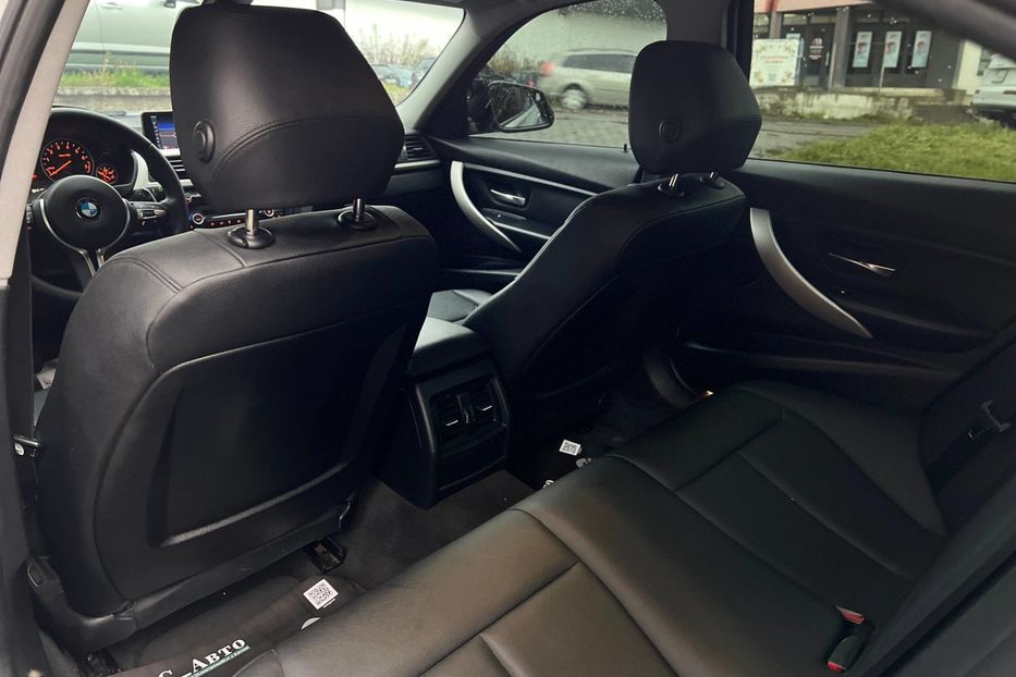 Продам BMW 320 2013 года в Черновцах