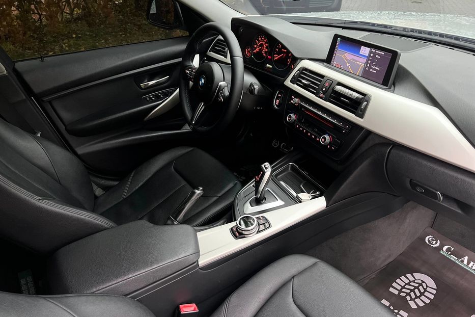 Продам BMW 320 2013 года в Черновцах