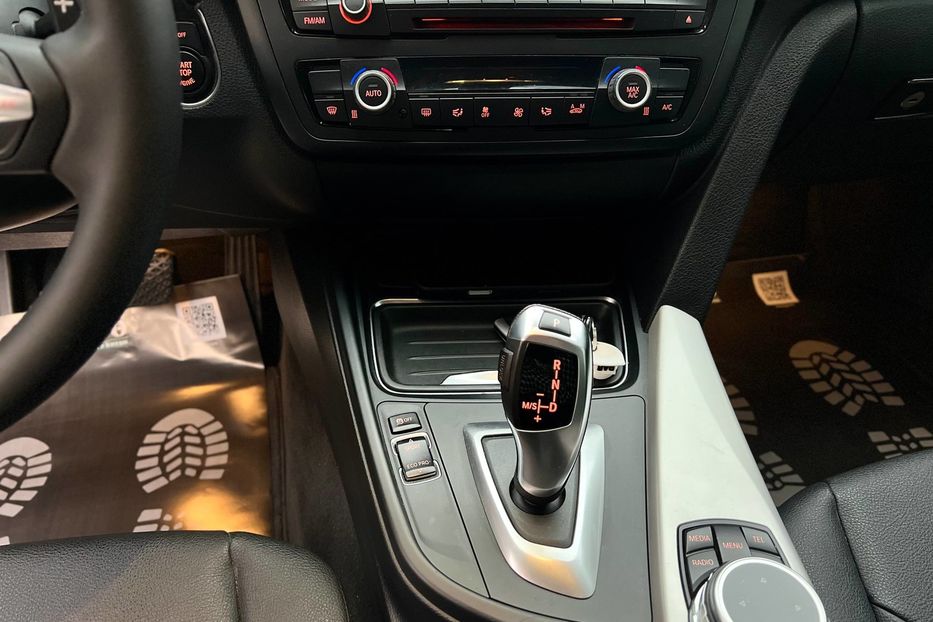 Продам BMW 320 2013 года в Черновцах