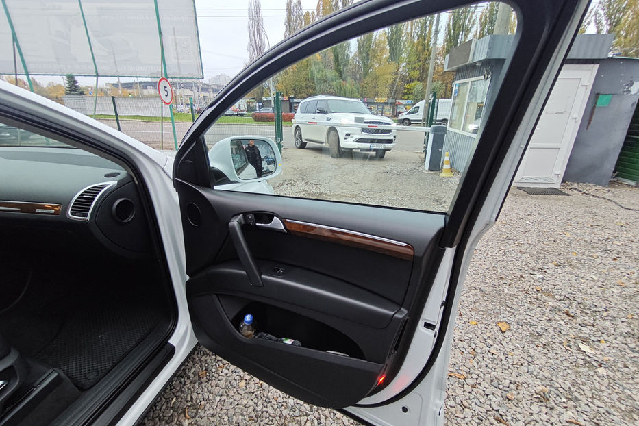 Продам Audi Q7 TDI tiptronic quattro 245 л.с 2013 года в Киеве