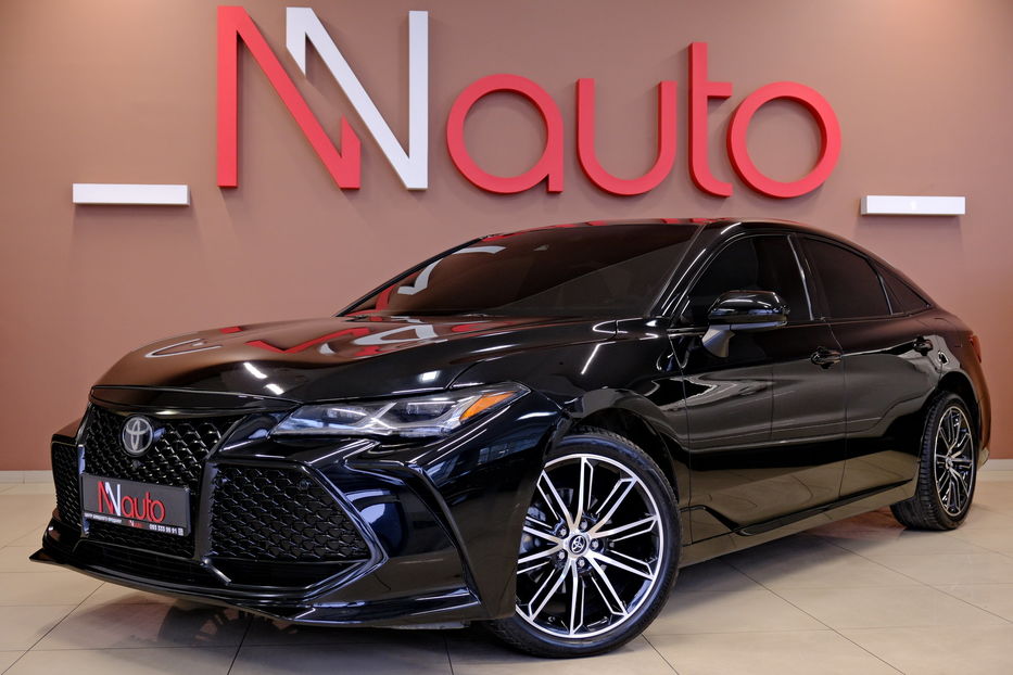 Продам Toyota Avalon 2019 года в Одессе