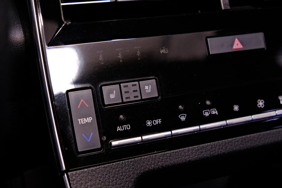 Продам Toyota Avalon 2019 года в Одессе