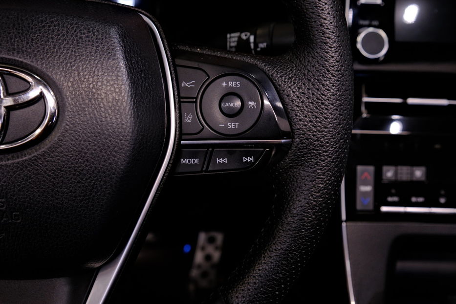 Продам Toyota Avalon 2019 года в Одессе