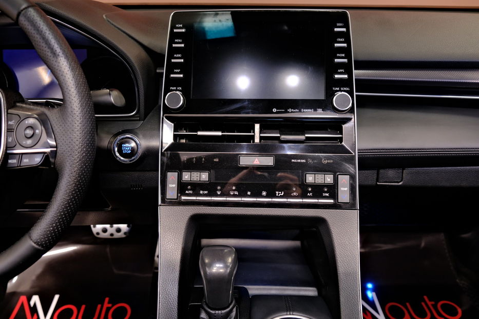 Продам Toyota Avalon 2019 года в Одессе