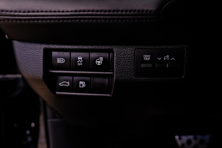 Продам Toyota Avalon 2019 года в Одессе