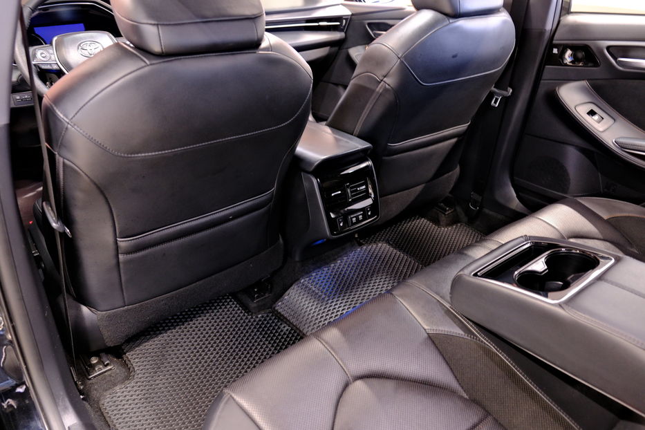 Продам Toyota Avalon 2019 года в Одессе