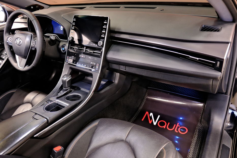 Продам Toyota Avalon 2019 года в Одессе