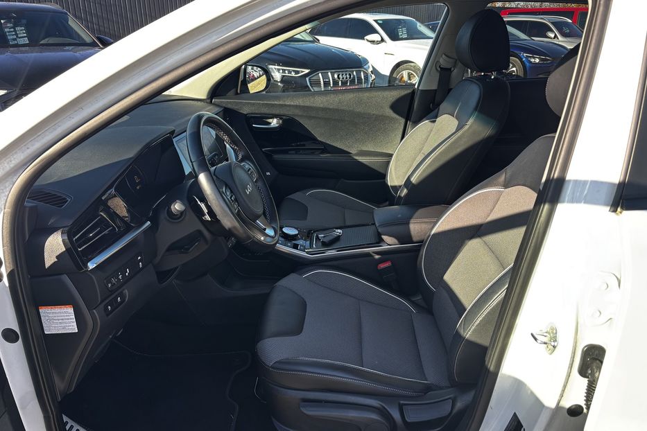 Продам Kia Niro 64 кВт авто у Львові   2022 года в Львове
