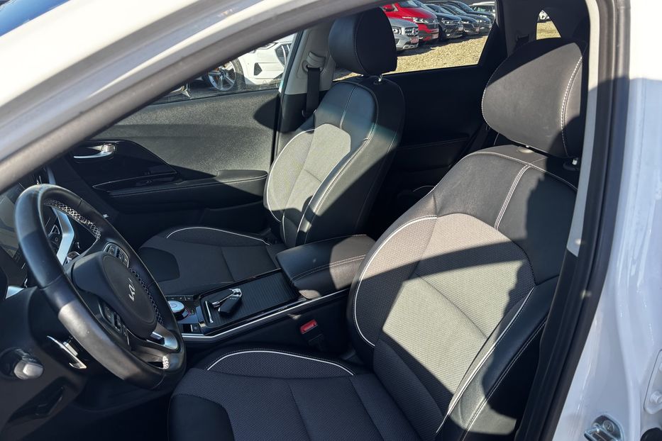 Продам Kia Niro 64 кВт авто у Львові   2022 года в Львове