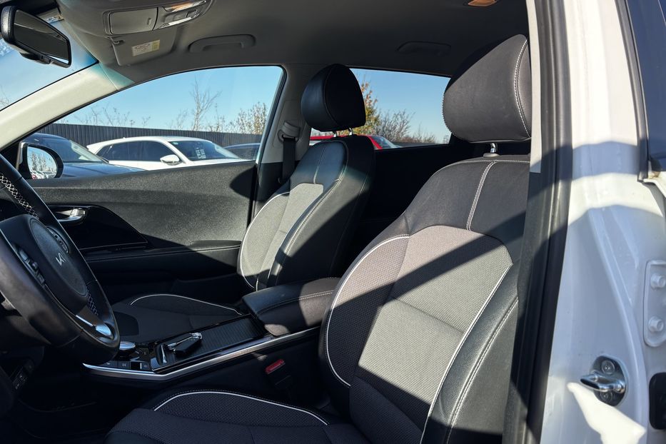 Продам Kia Niro 64 кВт авто у Львові   2022 года в Львове