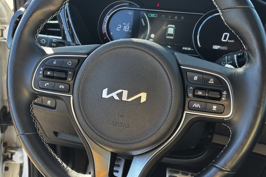 Продам Kia Niro 64 кВт авто у Львові   2022 года в Львове