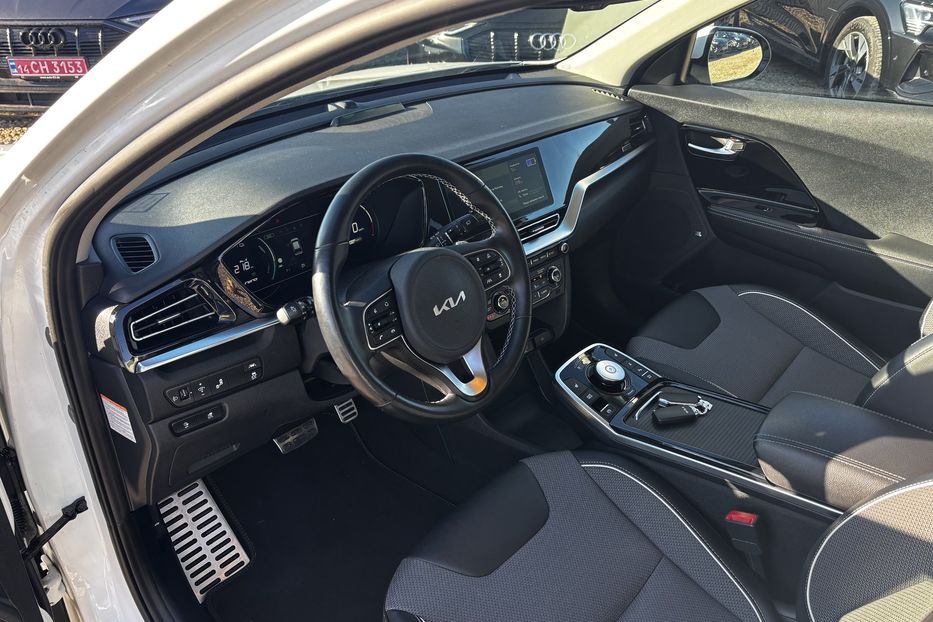 Продам Kia Niro 64 кВт авто у Львові   2022 года в Львове
