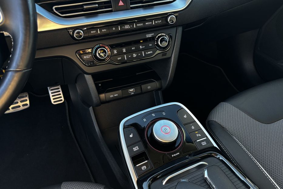 Продам Kia Niro 64 кВт авто у Львові   2022 года в Львове