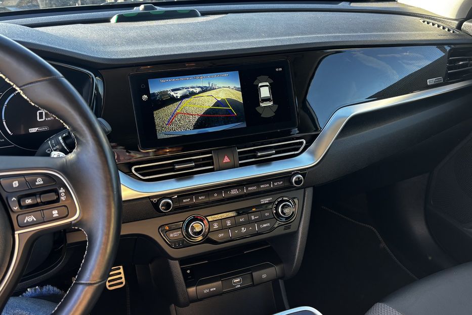 Продам Kia Niro 64 кВт авто у Львові   2022 года в Львове