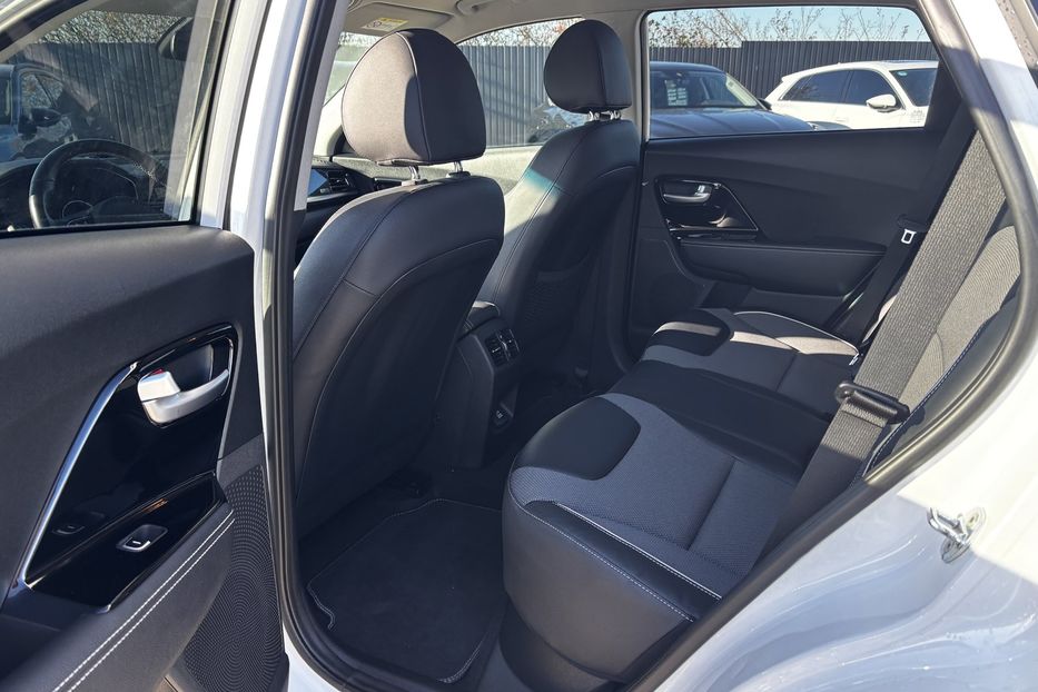 Продам Kia Niro 64 кВт авто у Львові   2022 года в Львове