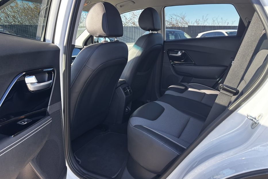 Продам Kia Niro 64 кВт авто у Львові   2022 года в Львове