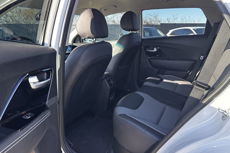 Продам Kia Niro 64 кВт авто у Львові   2022 года в Львове