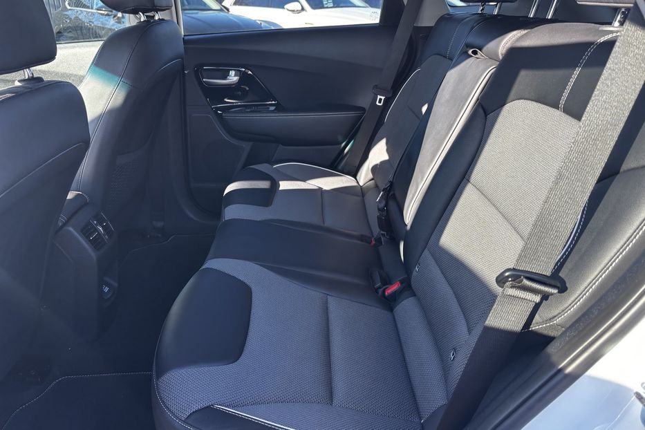 Продам Kia Niro 64 кВт авто у Львові   2022 года в Львове