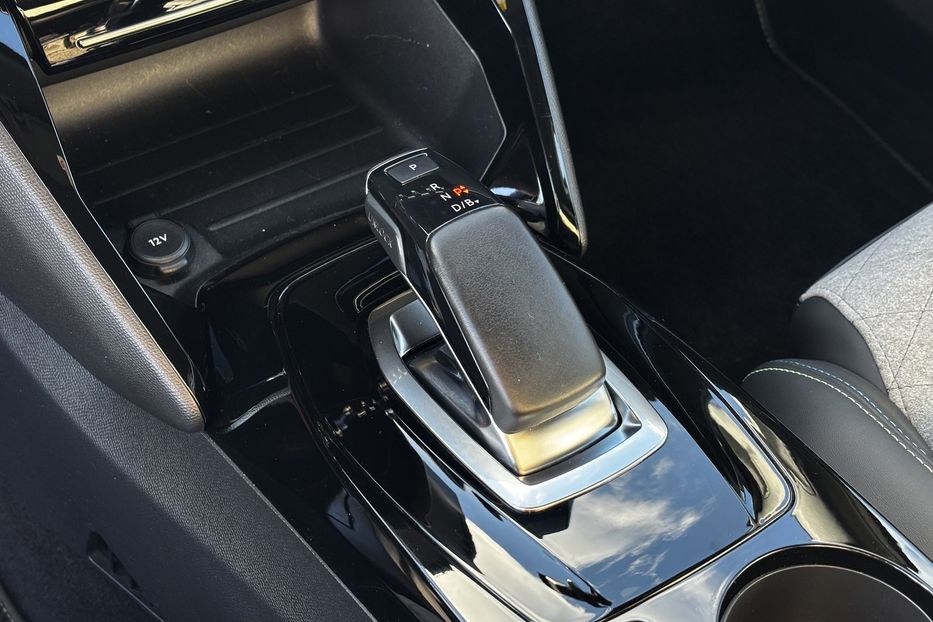 Продам Peugeot 2008 GT EV 50 KW авто у Львові  2020 года в Львове