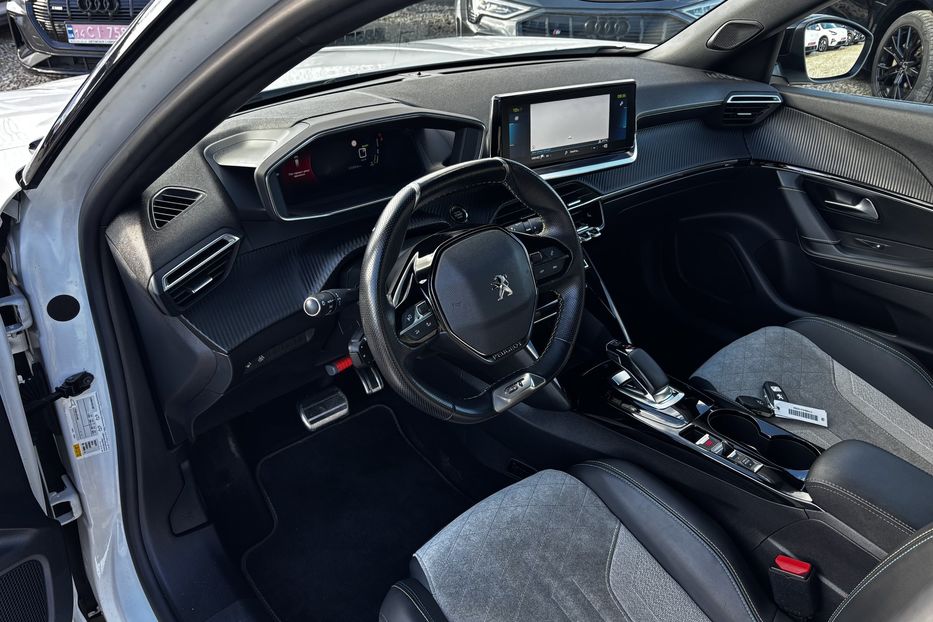 Продам Peugeot 2008 GT EV 50 KW авто у Львові  2020 года в Львове