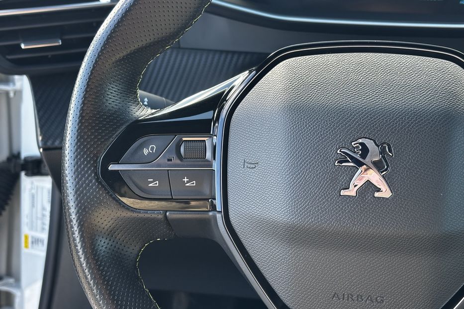 Продам Peugeot 2008 GT EV 50 KW авто у Львові  2020 года в Львове