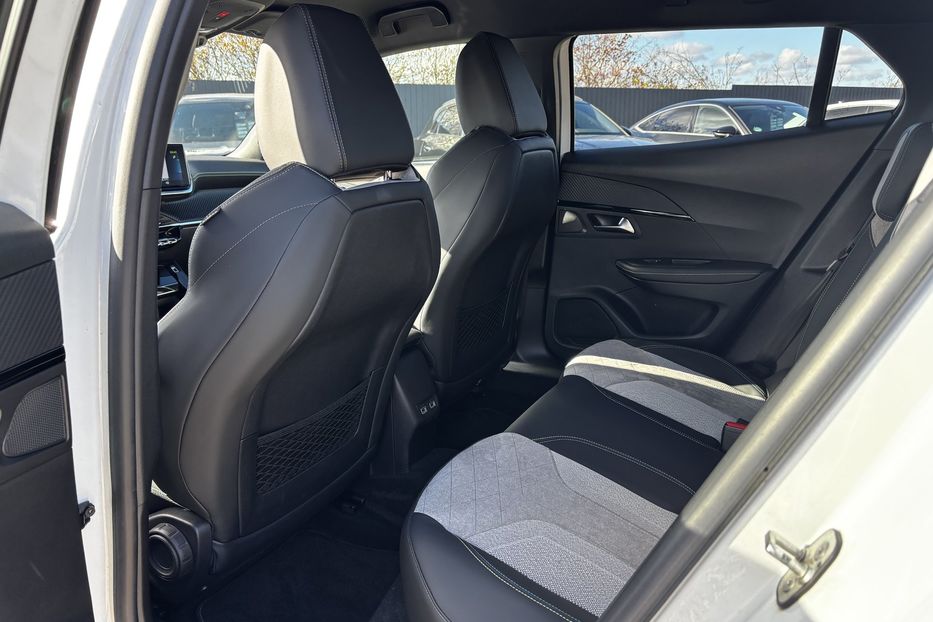 Продам Peugeot 2008 GT EV 50 KW авто у Львові  2020 года в Львове