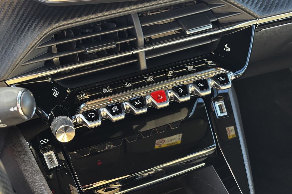 Продам Peugeot 2008 GT EV 50 KW авто у Львові  2020 года в Львове