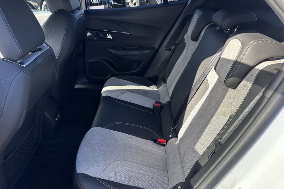 Продам Peugeot 2008 GT EV 50 KW авто у Львові  2020 года в Львове