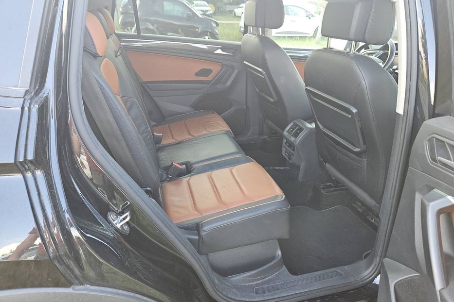 Продам Volkswagen Tiguan Allspace R-LINE 4x4 147kw/200 2020 года в Житомире