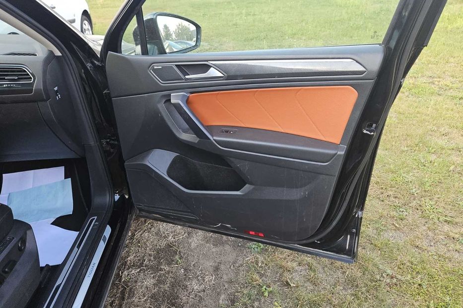 Продам Volkswagen Tiguan Allspace R-LINE 4x4 147kw/200 2020 года в Житомире