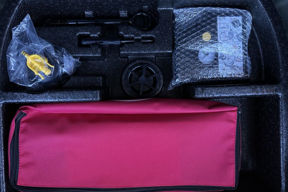 Продам Kia Niro  64кВт Макс.комплектація! 2020 года в Львове