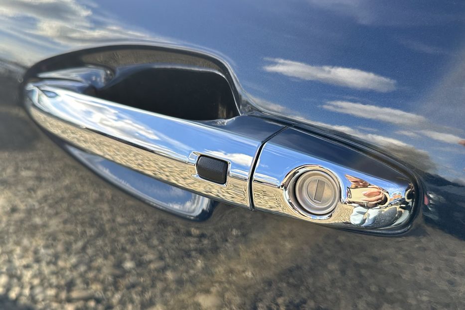 Продам Kia Niro  64кВт Макс.комплектація! 2020 года в Львове