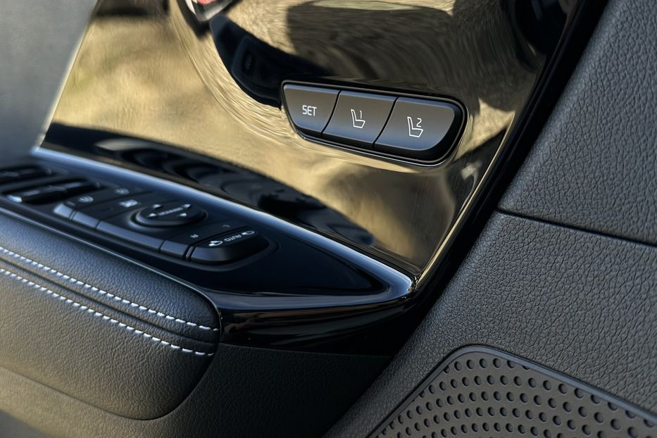 Продам Kia Niro  64кВт Макс.комплектація! 2020 года в Львове