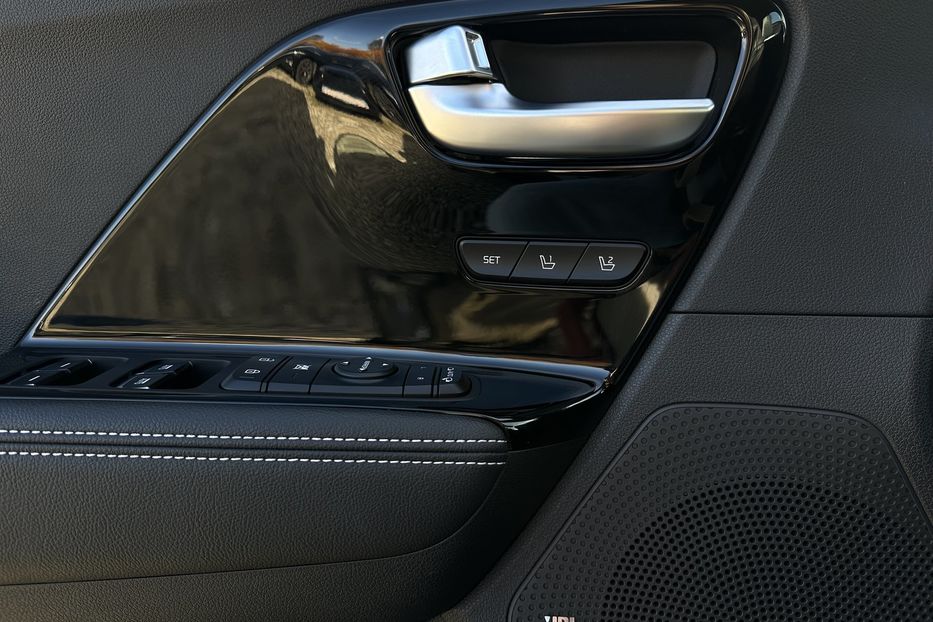 Продам Kia Niro  64кВт Макс.комплектація! 2020 года в Львове