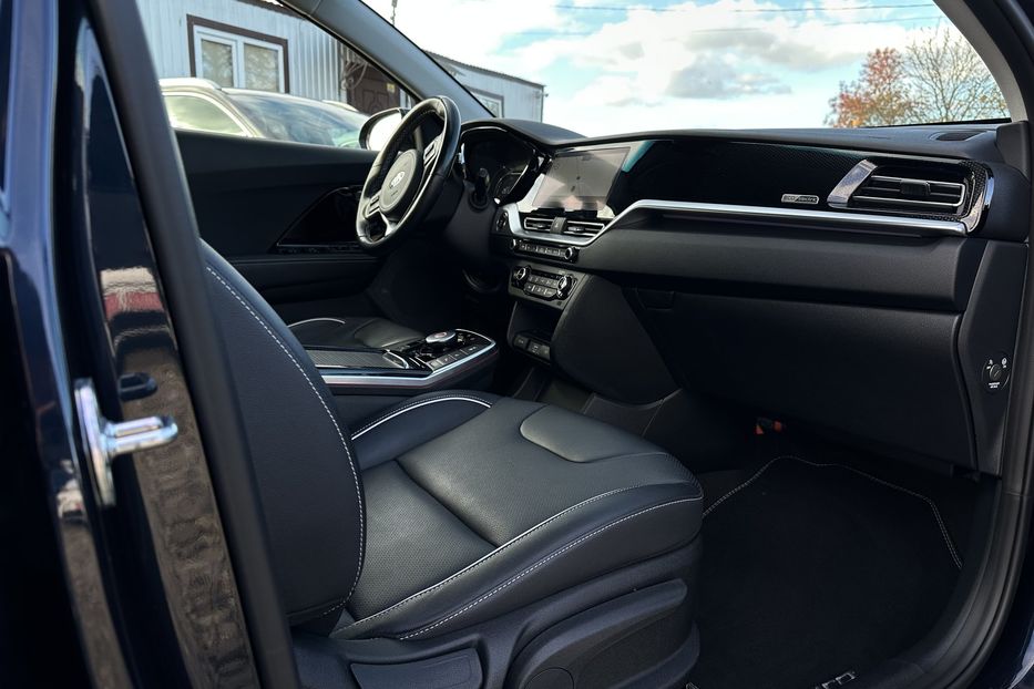 Продам Kia Niro  64кВт Макс.комплектація! 2020 года в Львове