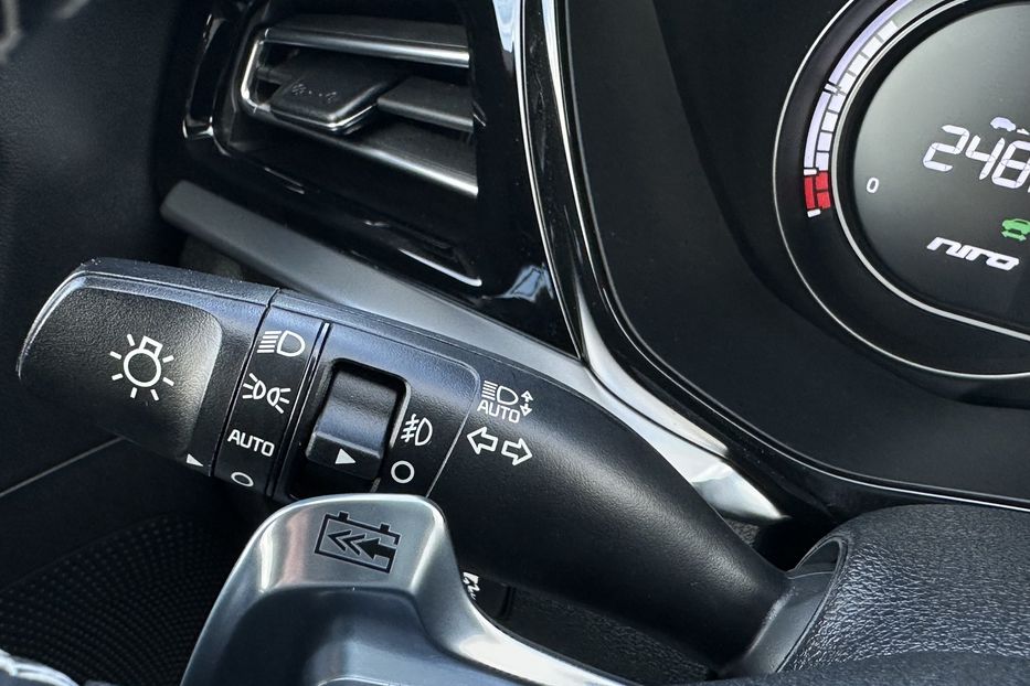 Продам Kia Niro  64кВт Макс.комплектація! 2020 года в Львове