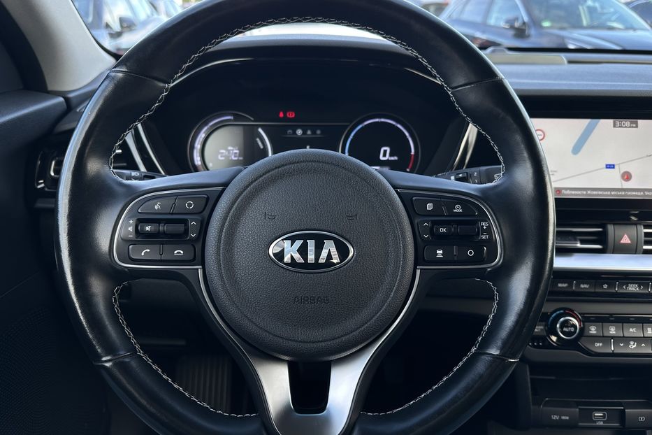 Продам Kia Niro  64кВт Макс.комплектація! 2020 года в Львове
