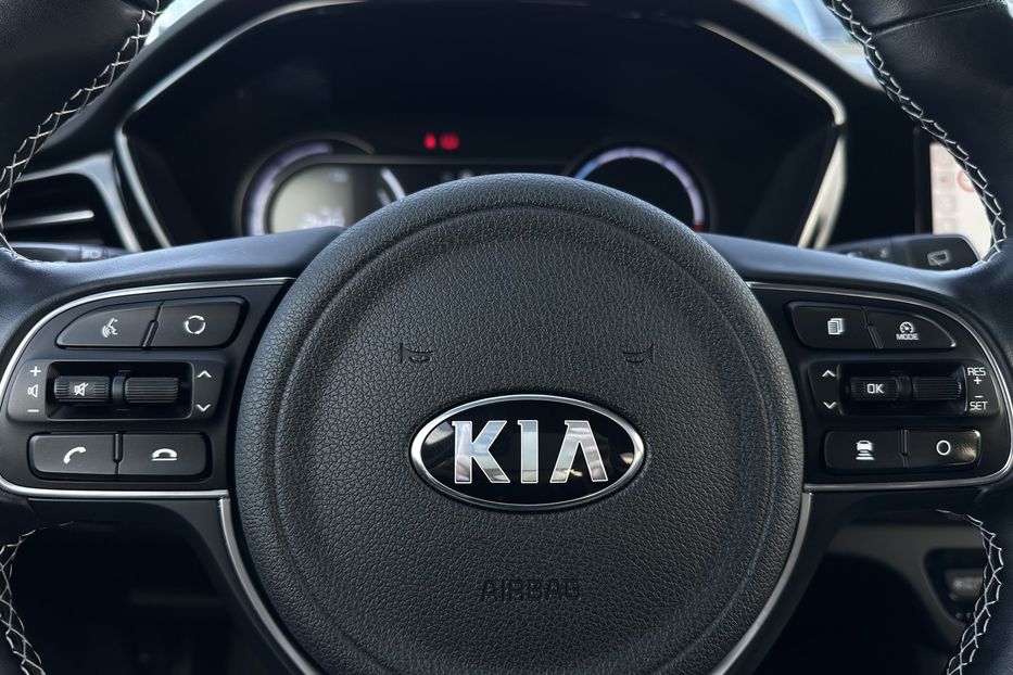 Продам Kia Niro  64кВт Макс.комплектація! 2020 года в Львове