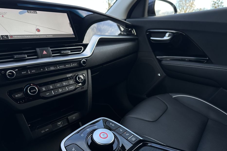 Продам Kia Niro  64кВт Макс.комплектація! 2020 года в Львове