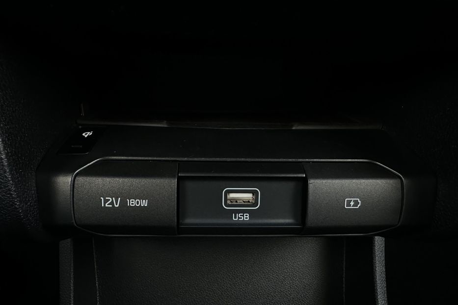 Продам Kia Niro  64кВт Макс.комплектація! 2020 года в Львове