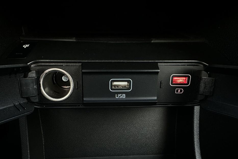 Продам Kia Niro  64кВт Макс.комплектація! 2020 года в Львове